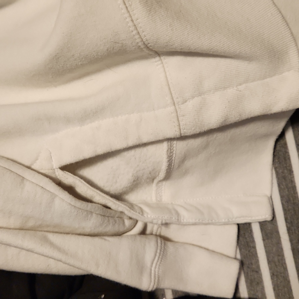 the Rolling Stones White Sweatshirt with Multicolor Pop Art Tongue Graphics - Picture 5 of 5